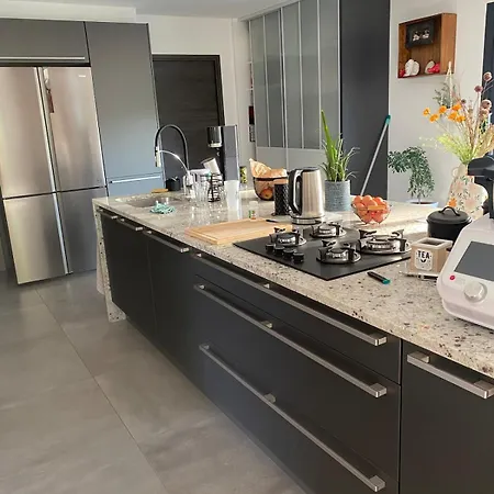 Avec Piscine Et Jacuzzi * Escource