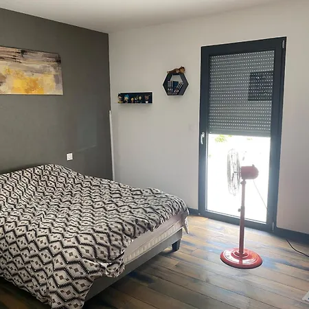 Avec Piscine Et Jacuzzi Escource