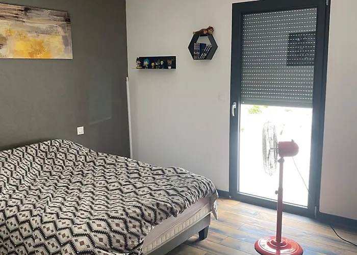 Avec Piscine Et Jacuzzi Escource